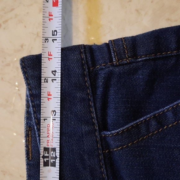 Anne Taylor Capri Jeans - Picture 3 of 7